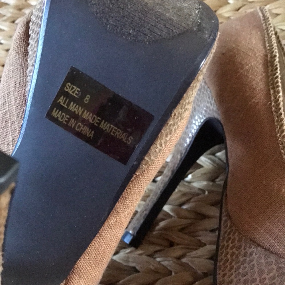 CHARLOTTE RUSSE Tan Camel Peep Toe Platform Shoes - Picture 4 of 8